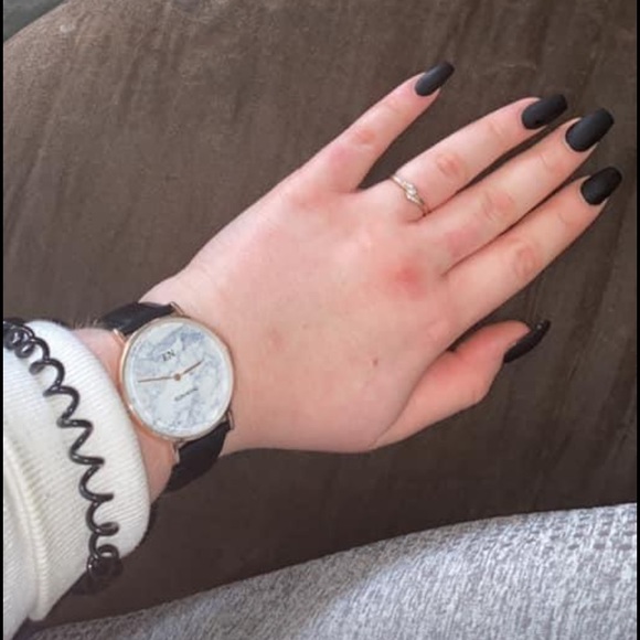 Engagement ring! 💍 - Picture 3 of 3